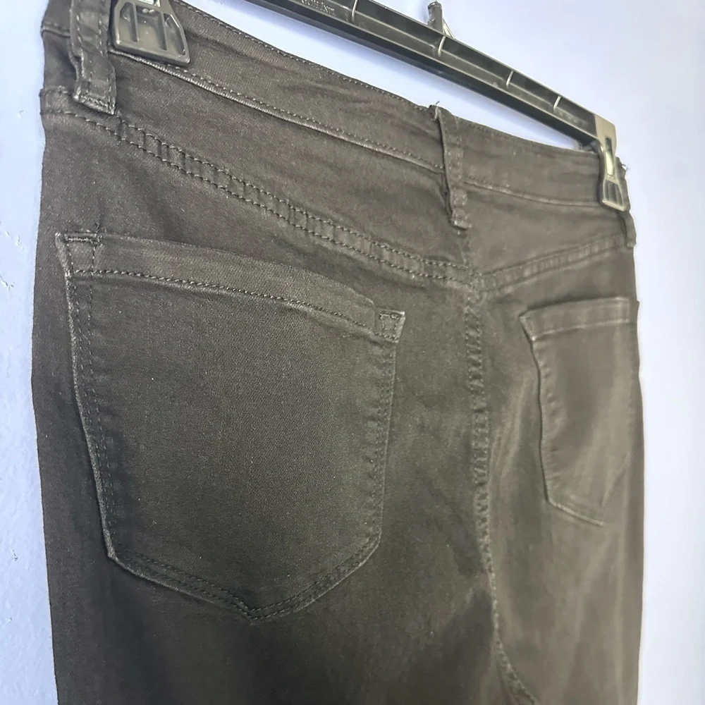 Fashion Nova Black High Waisted Faux Pockets Bell Bottom Jeans. Women’s Size 13